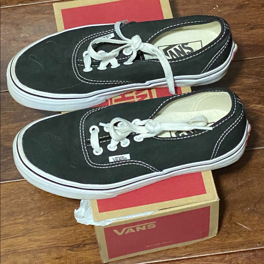 Ladies Vans black and white size 6